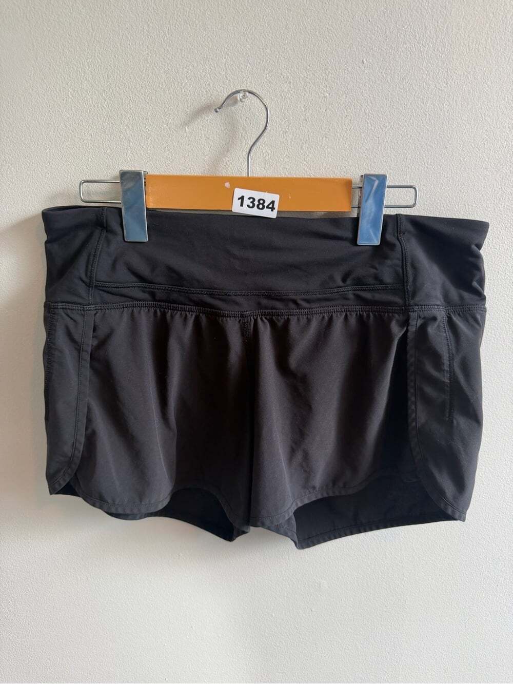 Lululemon Black Run Shorts Size 8 – Built-In Liner & Zip Pocket